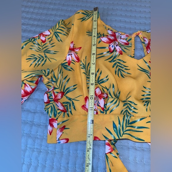 IRIS Floral Yellow Dress outfit w shorts and crop top. Size XL - Picture 11 of 16